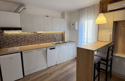 Аренда просторной, двухэтажной, 3-комнатной квартиры, 80 м², центр Белграда, Сербия